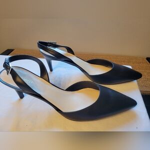 NWT! Nine West black slingback pumps, sz 13